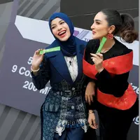 Ashanty dan Aurel Hermansyah di X The League. [@ashanty_ash]