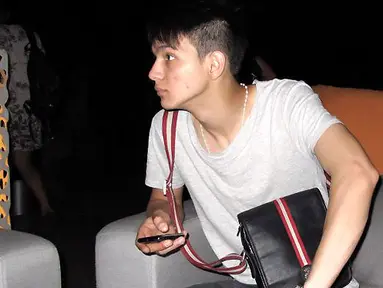 Marcell Darwin Jadi Host SCTV Awards 2012