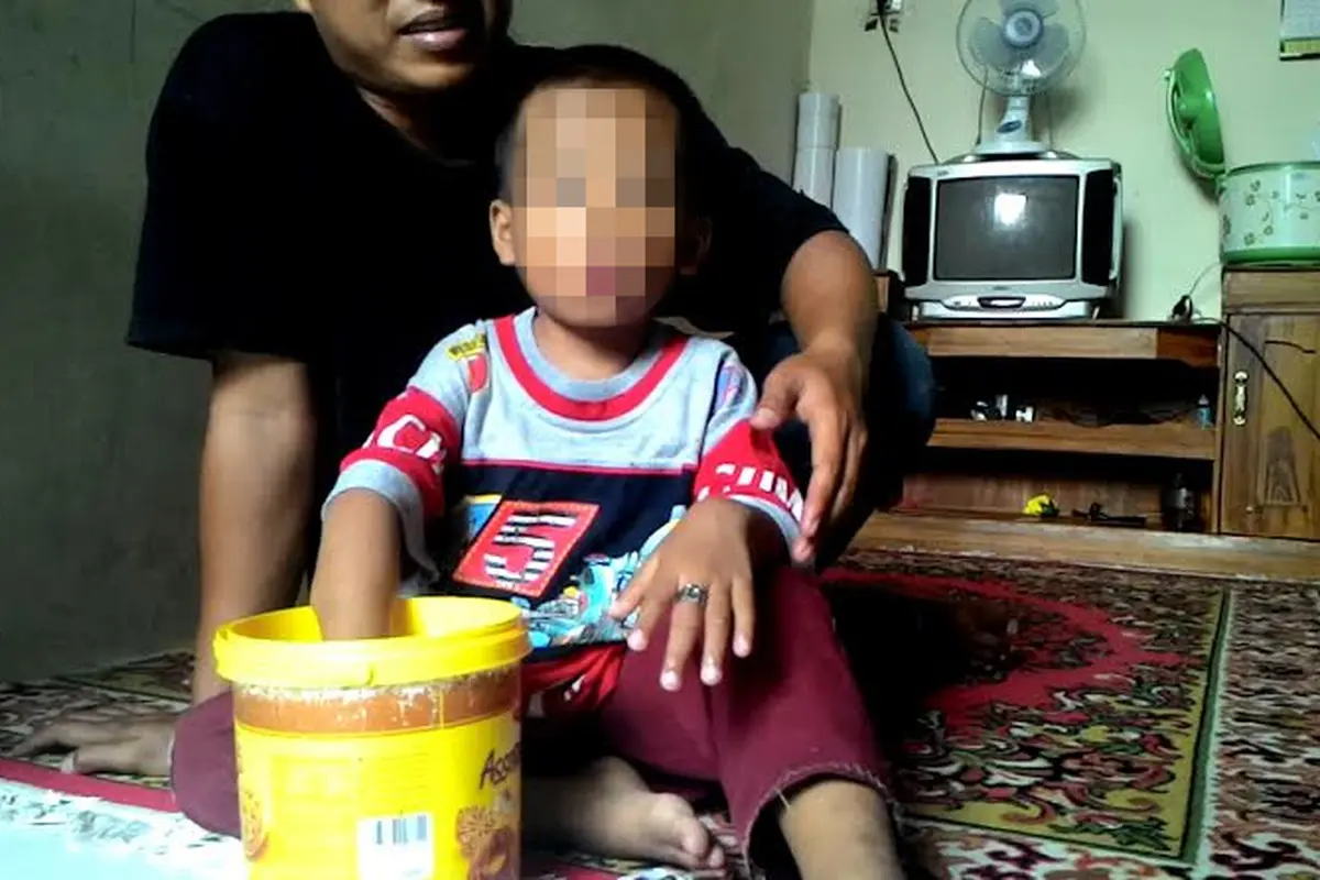 Gara-gara Cincin Batu Akik, Bocah Ini Menangis Kesakitan