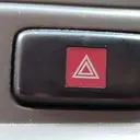 Empat Situasi Tak Tepat untuk Menyalakan Lampu Hazard