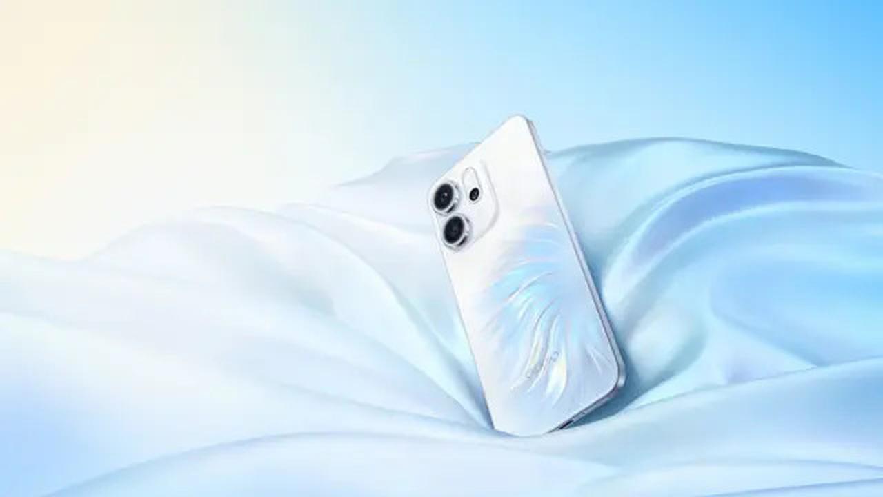 Perbandingan Spesifikasi Oppo Reno 14 vs Iphone 16, Mana yang Lebih Gahar?