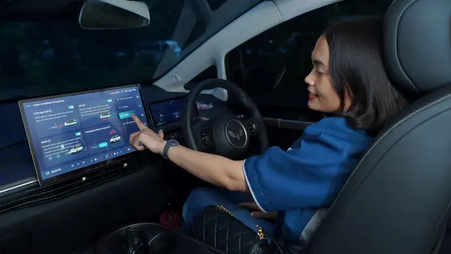 Wuling Pamer Mobil Listrik Terbaru Cloud EV di Depan Komunitas Asuhannya (ist)