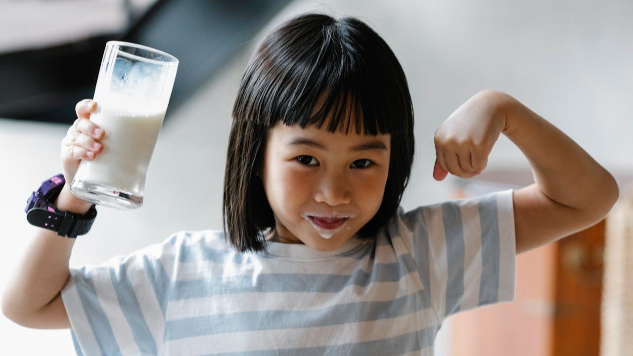 Ilustrasi Anak dengan Pola Makan Sehat