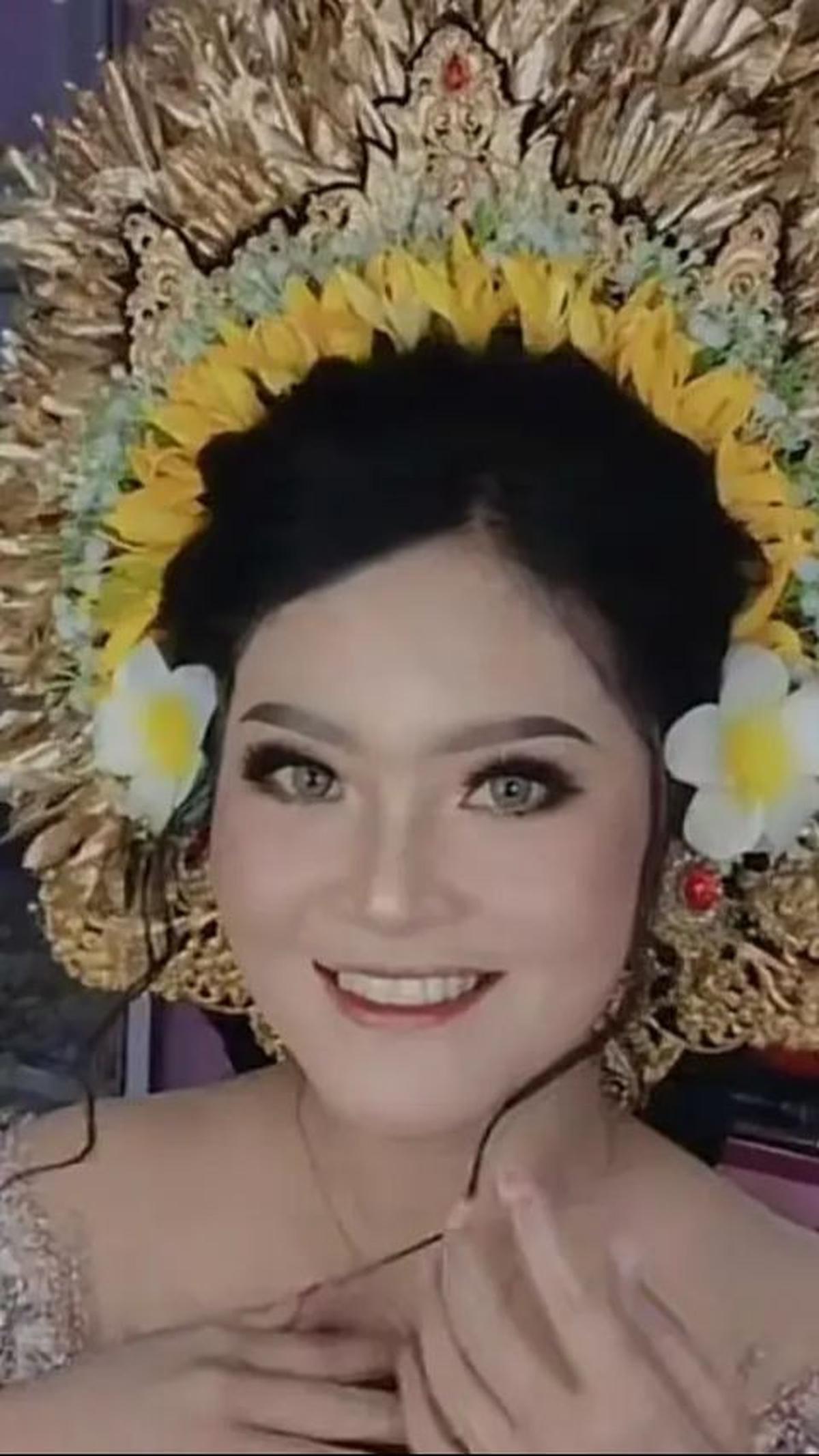 Sosok Viday, Gadis Mualaf