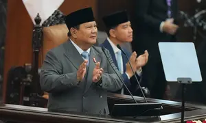 Presiden Prabowo Subianto saat menyampaikan pidato dalam Sidang Tahunan MPR RI dan Sidang Bersama DPR-DPD RI Tahun 2026 di Kompleks Parlemen, Jakarta, Jumat (14/8/2026). (AP/ Dita Alangkara)
