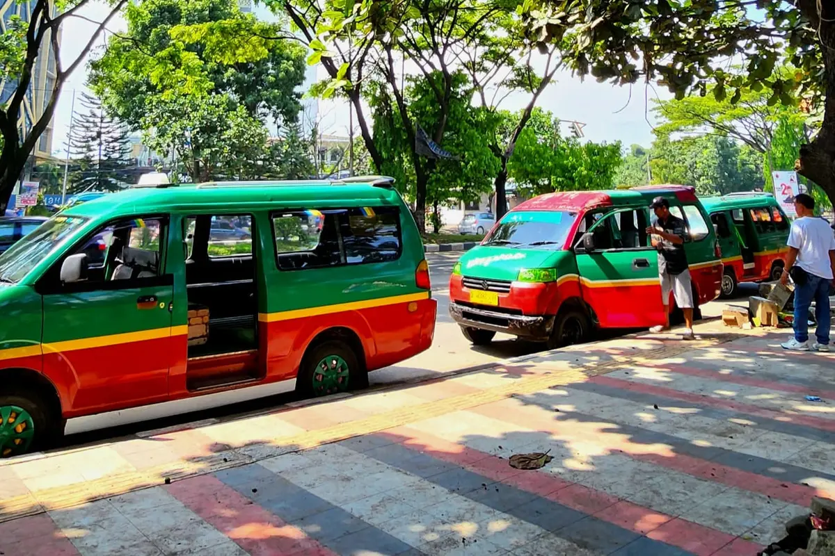 5 Tips Perjalanan Aman dan Nyaman Menggunakan Transportasi Umum bagi Ibu Hamil