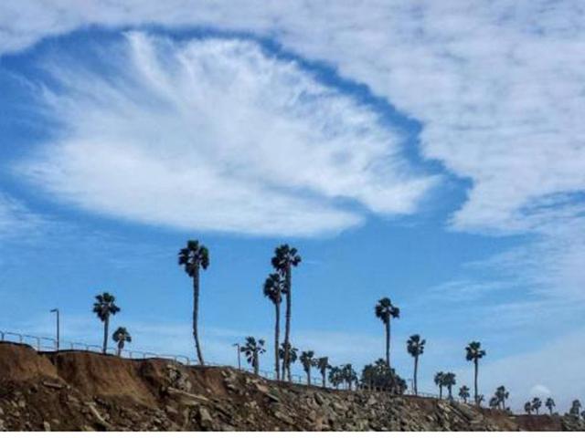 Awan Aneh Mirip Ufo Terlihat Di Langit California Global Liputan6 Com