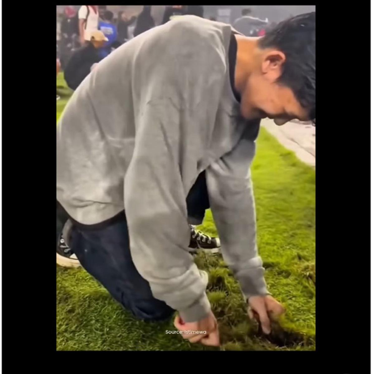 Bobotoh congkel rumput stadion GBLA