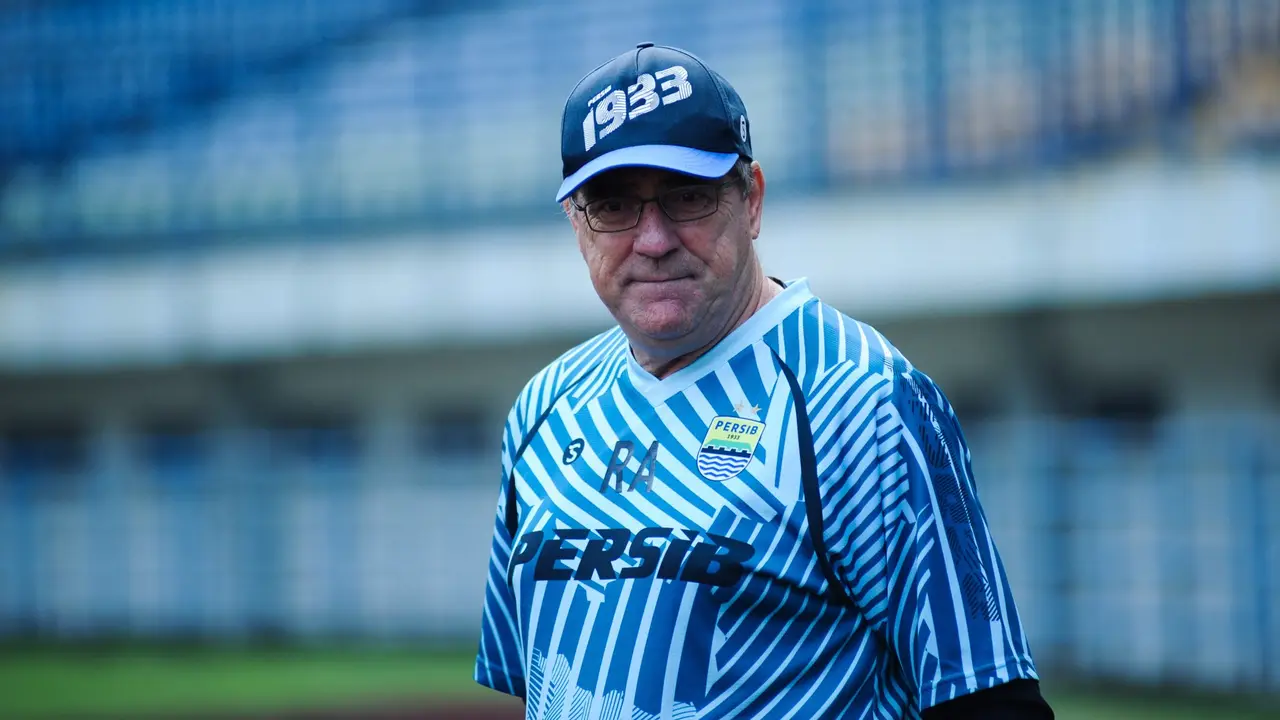 Pelatih Persib Bandung Robert Alberts