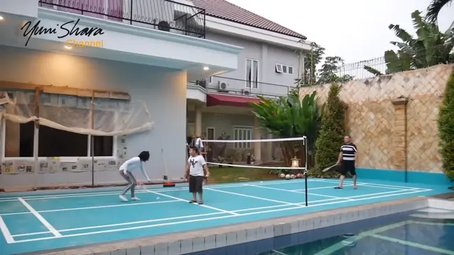 7 Momen Seru Yuni Shara Main Ke Rumah Krisdayanti, Main Badminton Bareng