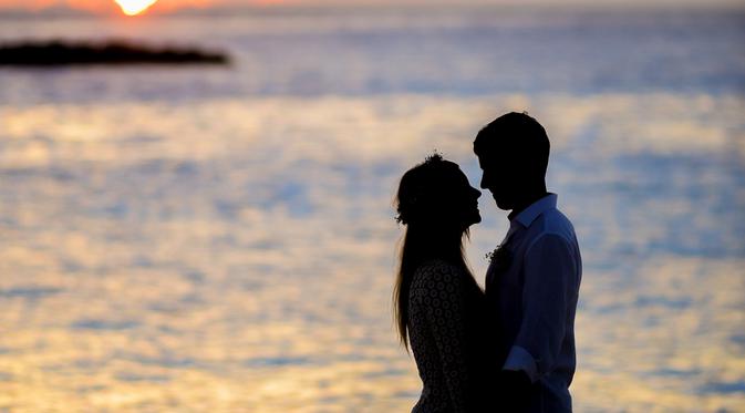 30 Kata Kata Romantis Fiersa Besari Bisa Bikin Baper Ragam Bola Com