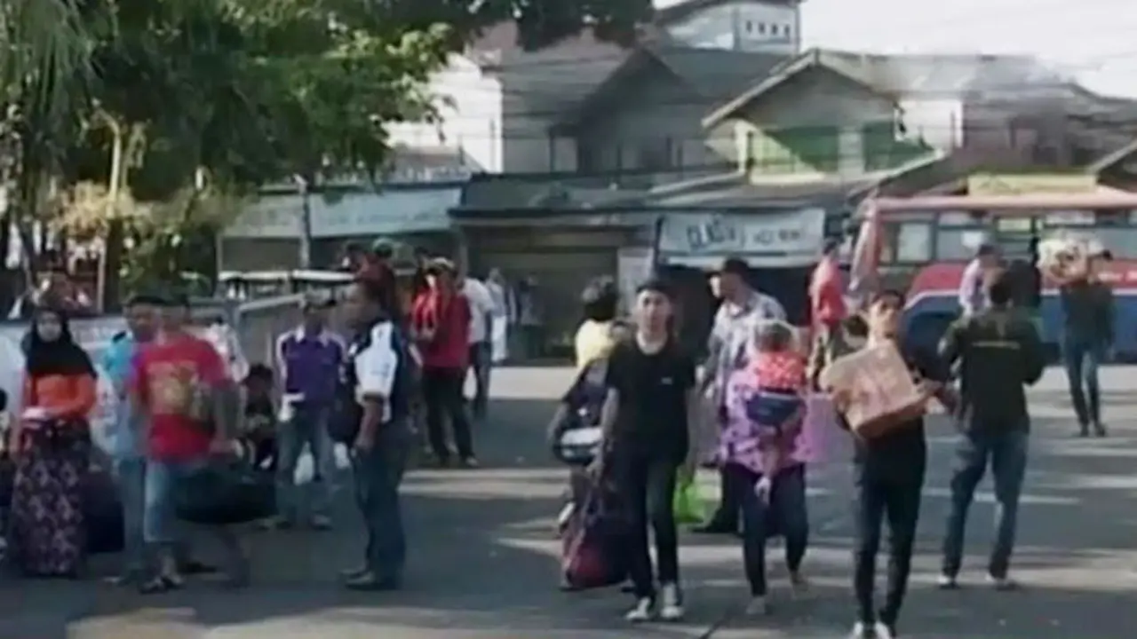 20150718-Pemudik-Jakarta