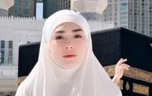 7 Potret Celine Evangelista Bantu Jemaah Terjatuh di Jalur Sa'i Antara Buktit Safa dan Marwah, Wajah Paniknya Tuai Pujian Netizen