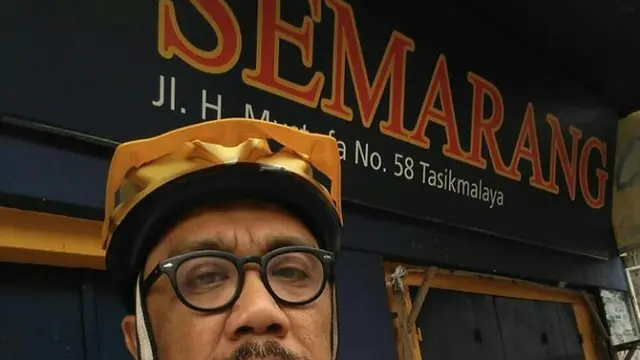 Pria Ini Keliling Dunia Pakai Sepeda di Indonesia, Kok Bisa?