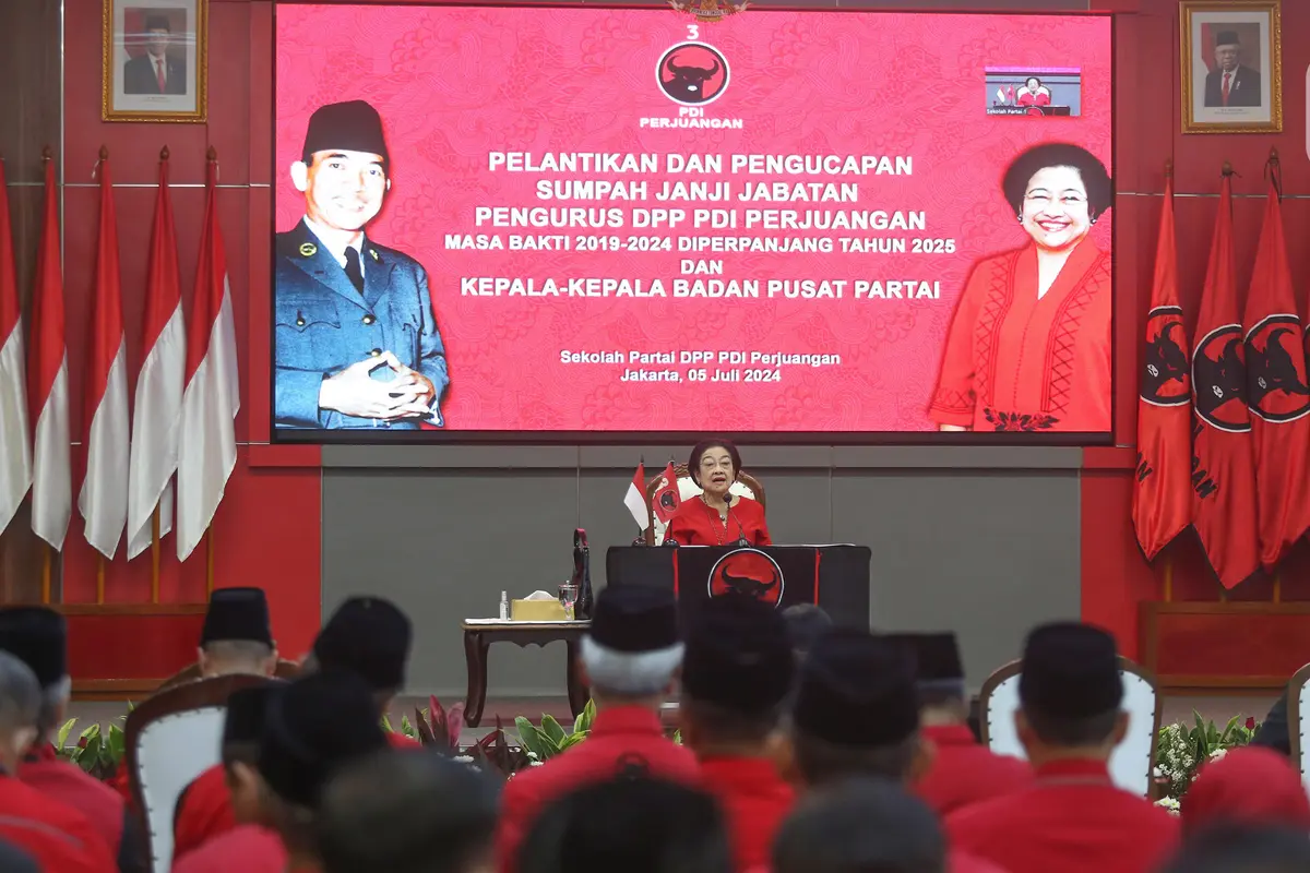Megawati Lantik Pengurus Baru DPP PDIP