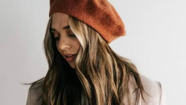 Ilustrasi topi baret