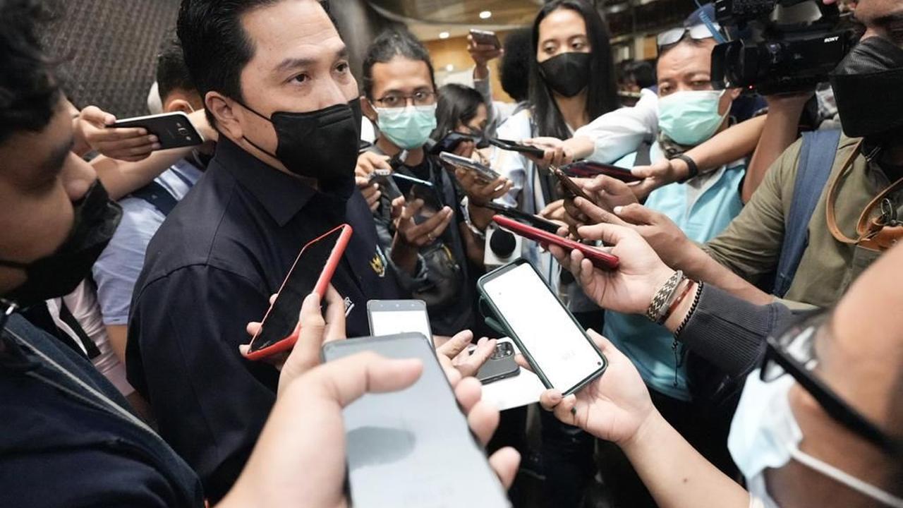 Menteri Badan Usaha Milik Negara (BUMN) Erick Thohir dalam seminar Asosiasi Media Siber Indonesia (AMSI) bertajuk "Menuju Masyarakat Cashless" di Auditorium Perpustakaan Nasional, Jakarta, Rabu (3/8/2022).