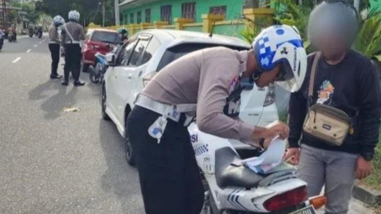 Mau Melamar Kerja, Pemotor ini Malah Kena Tilang karena Dibuat Nyasar Google Maps Masuk Jalan Tol