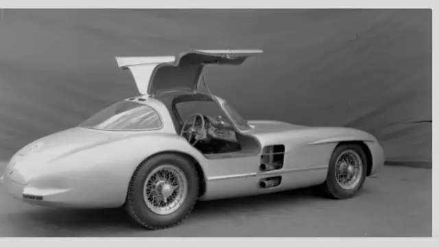 Mobil Mercedes Benz. Foto: AFP