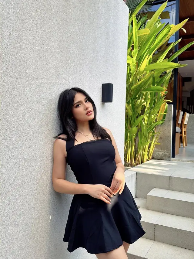  Dok. Instagram @davinaakaramoy)