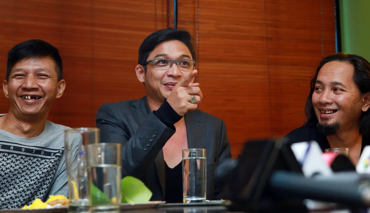 Sebagai vokalis, Pasha akan tetap terlibat di Ungu walau porsinya tidak sebesar dulu. Ungu memiliki strategi mengenai keterlibatan Pasha yang sudah tidak 100 persen untuk band Ungu lagi lantaran kewajiban barunya kini. (Deki Prayoga/Bintang.com)