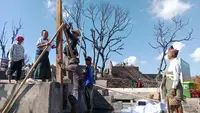 Di Antara Puing Kebakaran, Warga Sade Merajut Asa Lewat Tradisi Nyemulak