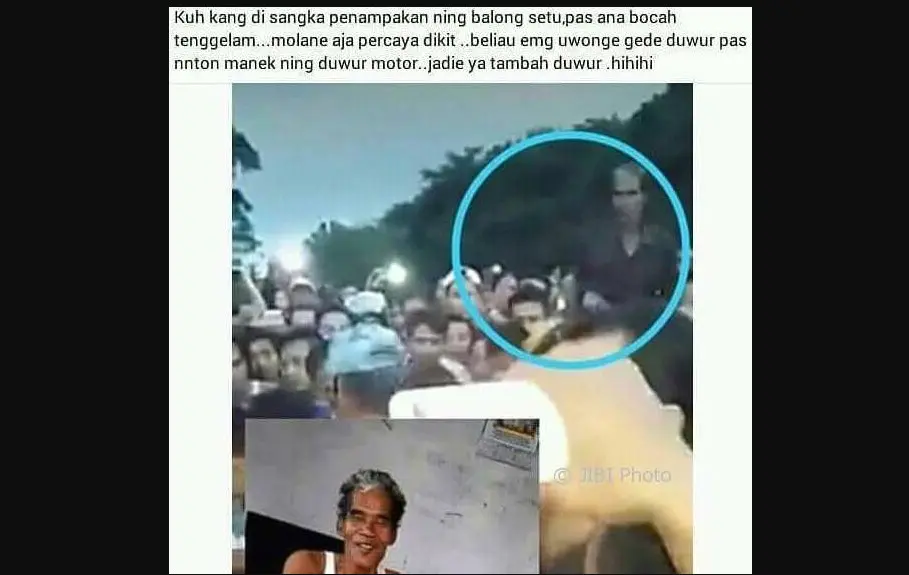 Pria yang dianggap penampakan ternyata naik sepeda motor sehingga menjadi tinggi (Instagram @ndorobeii)