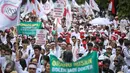 Ratusan dokter yang tergabung dalam Ikatan Dokter Indonesia (IDI) melakukan aksi unjuk rasa di Ibu Kota hari ini, Senin (24/10). Demo itu untuk menuntut pemerintah agar membatalkan Program Dokter Layanan Primer (DLP). (Liputan6.com/Faizal Fanani)