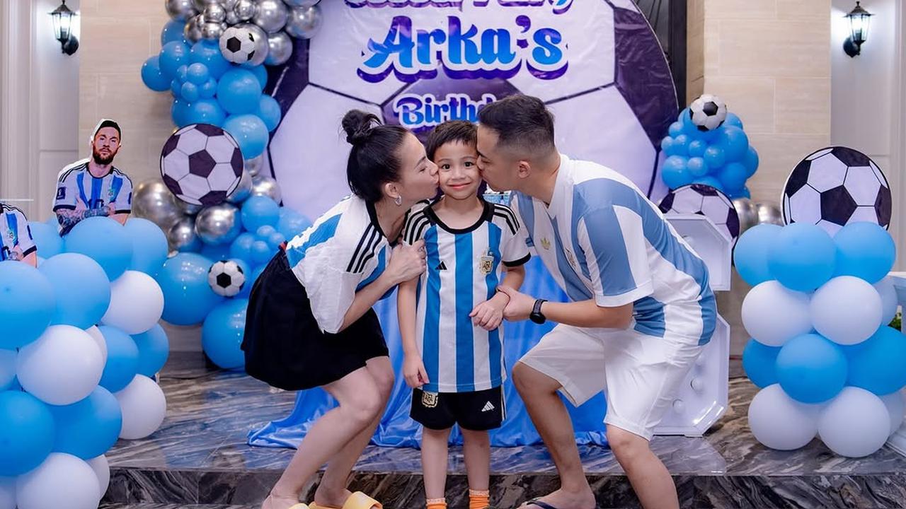 5 Potret Kezia Karamoy dan Suami Rayakan Ulang Tahun Anak, Bertema Soccer Party