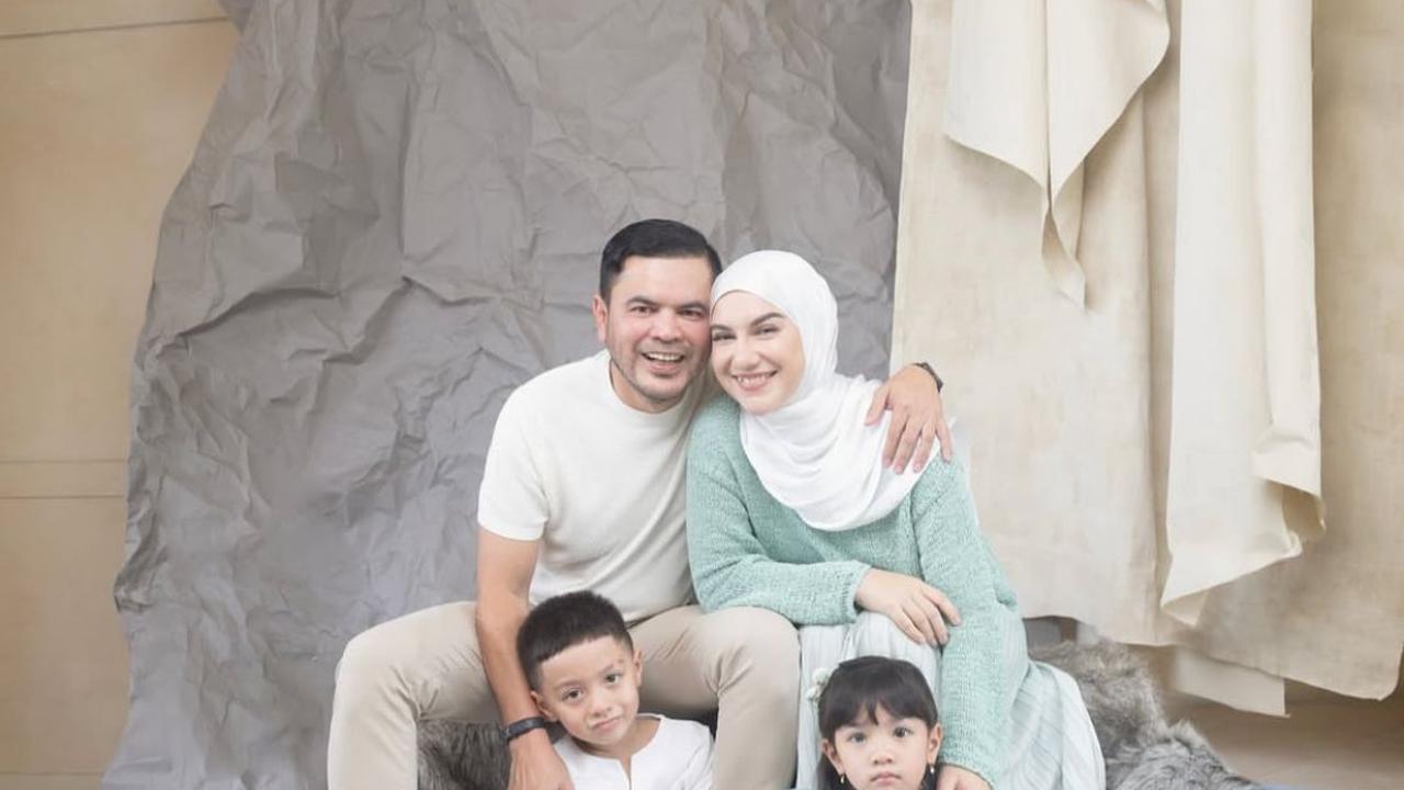 Irish Bella dan Keluarga Tampil Memukau, Intip Momen Manis di Pemotretan Eksklusif Ini