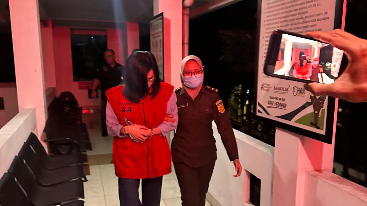 MW Ibunda Ronald Tannur ditetapkan sebagai tersangka suap hakim PN Surabayara