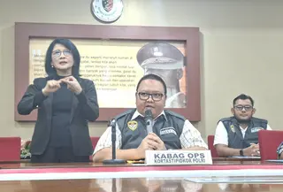 Penetapan tersangka korupsi pabrik gula di Situbondo. (Liputan6.com/Rifqy Alief Abiyya).