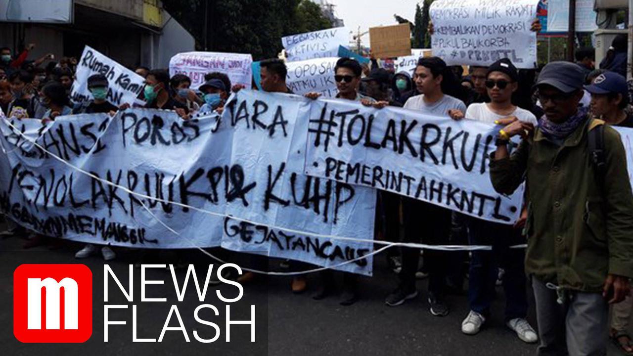 VIDEO: Aksi #GejayanMemanggil, Ribuan Mahasiswa Yogyakarta Turun ke Jalan