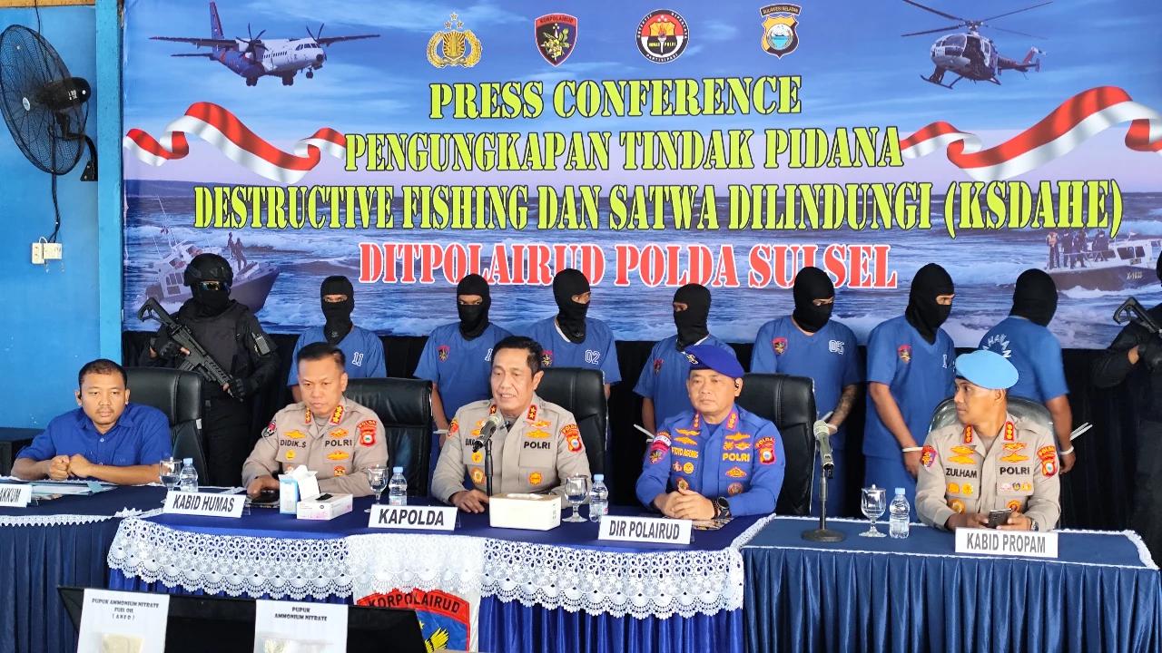 Polairud Polda Sulsel Tangkap 21 Pelaku Bom Ikan dan Penjual Penyu Hijau