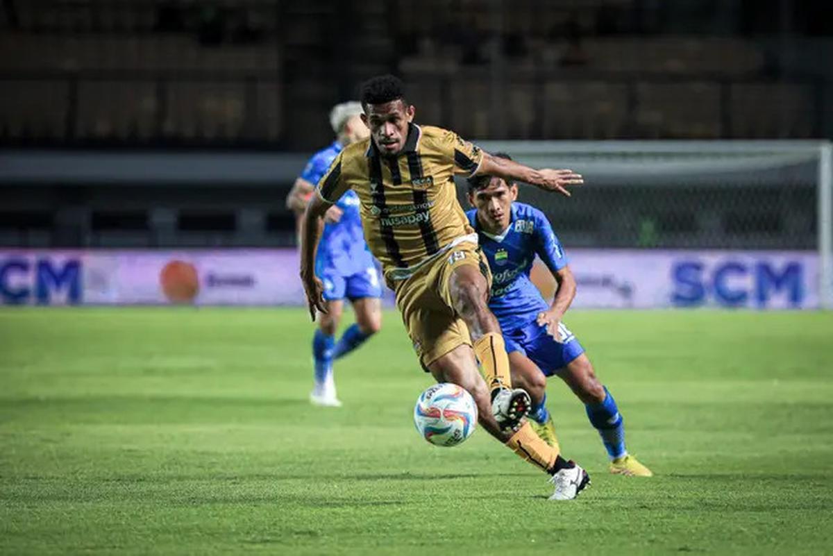 Live Streaming Piala Presiden 2025 Persib Bandung vs Dewa United dari HP