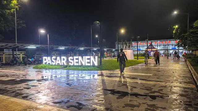 Temukan tempat makan 24 jam di Pasar Senen