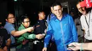 Muhammad Nazaruddin berjalan keluar usai menjalani pemeriksaan di KPK, Jakarta, Selasa (17/3/2015). Nazaruddin diperiksa dalam kasus dugaan korupsi pengadaan alkes di Universitas Udayana tahun anggaran 2009. (Liputan6.com/Helmi Afandi)
