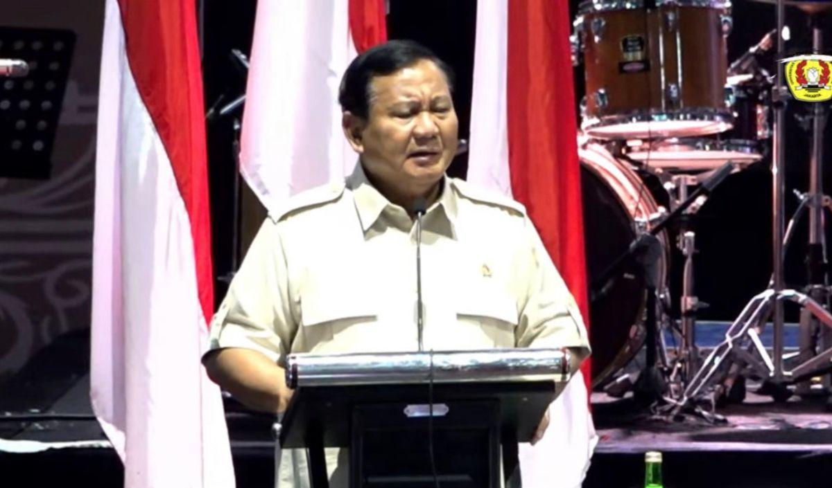 Prabowo temukan prasasti Belanda saat berenang