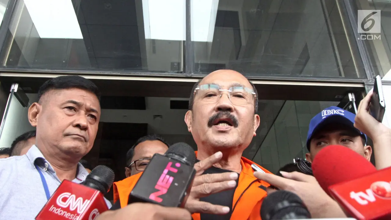 Bela Setya Novanto, Frederick Yunadi Kini Kenakan Rompi Oranye