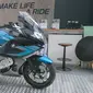 Menurut PT Maxindo Motor, motor sport touring ini merupakan model spesial. Mereka hanya meniagakan satu unit BMW K1600GT. 