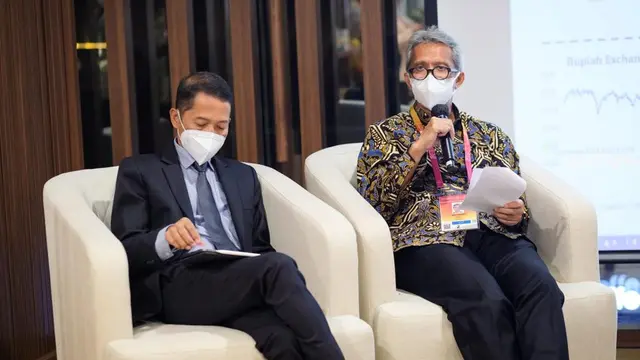 Deputi Bidang Koordinasi Pengembangan Usaha BUMN, Riset, dan Inovasi Kemenko Perekonomian Montty Girianna (kanan), di Dubai, PEA. (Sumber ekon.go.id)