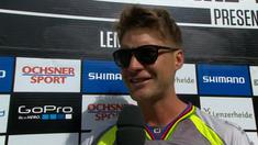 Greg Minnaar dan Rachel Atherton dua pebalap sepeda gunung nomor downhill menjadi pemenang dalam Kejuaraan dunia 2015.