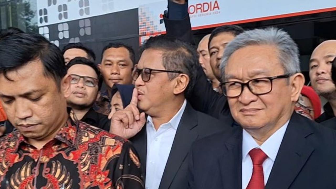VIDE: Hasto PDIP Tak Gentar Jalani Pemeriksaan KPK Minta Kader Tenang & Ingatkan Karakter Banteng!