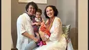 Perempuan kelahiran Hannover, Jerman 39 tahun silam itu melahirkan anak keduanya melalui caesar di RS Pondok Indah. [Instagram/nadinelist/dimsanggara]