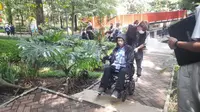 Pembicara dari Bandung Independent Living Center (Bilic) Zulhamka Julianto Kadir mengatakan, mahasiswa arsitektur perlu mengenal tentang ruang publik yang mudah diakses oleh penyandang disabilitas dengan berbagai ragamnya. Foto: Bilic.