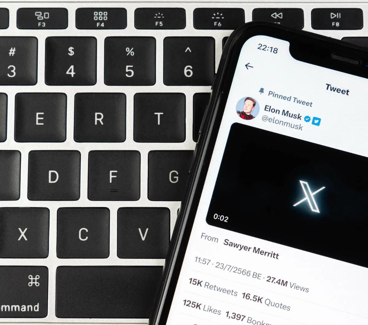 Berbeda dengan Instagram, para ahli memperkirakan pendapatan iklan pesaing Instagram, yakni Twiiter pada tahun 2023 mencapai USD2,98 miliar atau Rp45 triliun.