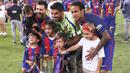 Namun sayang Trio MSN harus bubar usai Neymar meninggalkan Barcelona pada 2017. Penyerang Brasil itu pindah ke PSG dengan status pemain termahal di dunia. (AFP/Josep Lago)
