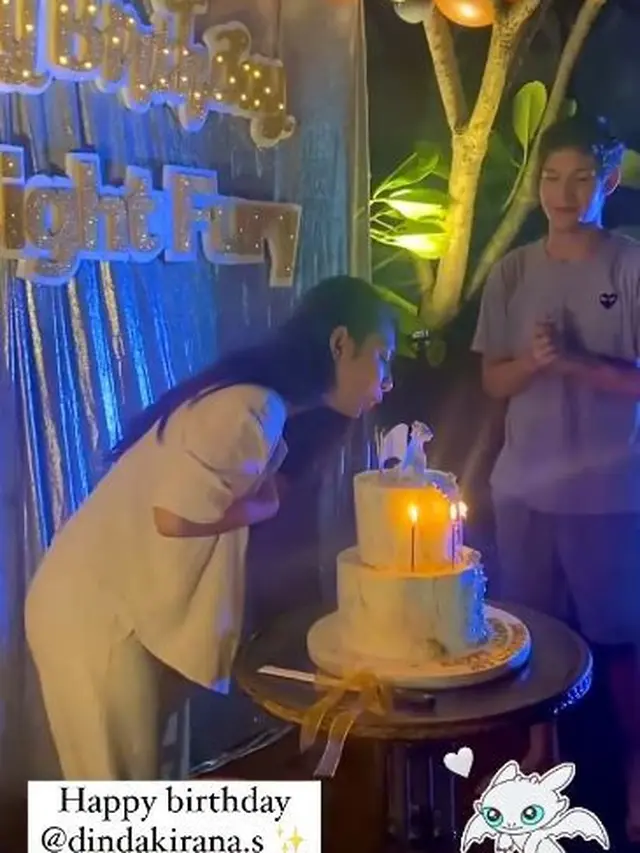 6 Momen Mesra Dinda Kirana dan Naufal Samudra di Pesta Ulang Tahun