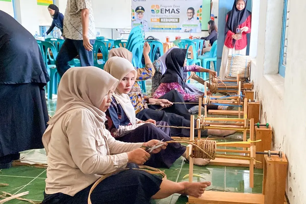 Program Desa Emas 2025 digelar di Aula Desa Lajer, Dukuh Kademagan Ambal, Kabupaten Kebumen, Jawa Tengah (Jateng).