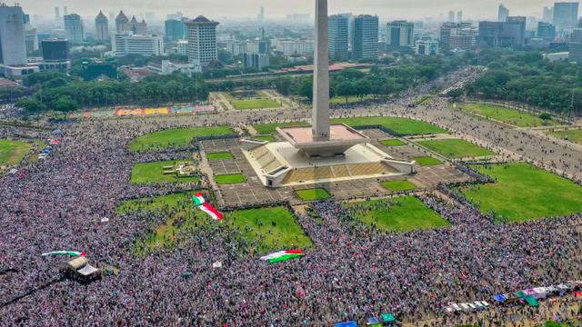 Deretan Potret Massa Lakukan Aksi Demo Dukung Palestina di Berbagai Negara